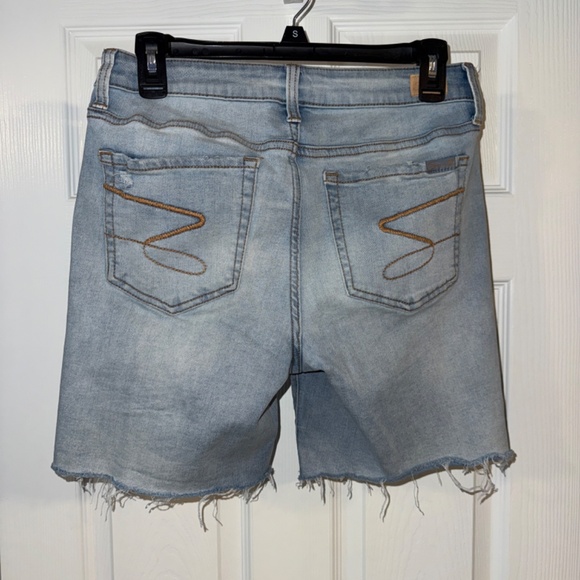 WOMENS SEVEN7 BERMUDA SHORTS - Picture 2 of 3